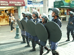 défilé de la police à saint martin : iles vierges